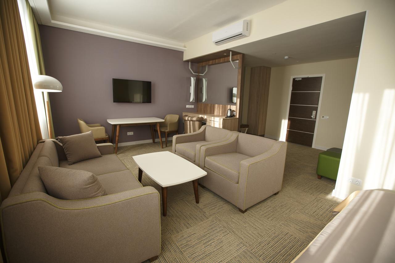 Green Which Hotel بتروبافلوفسك المظهر الخارجي الصورة